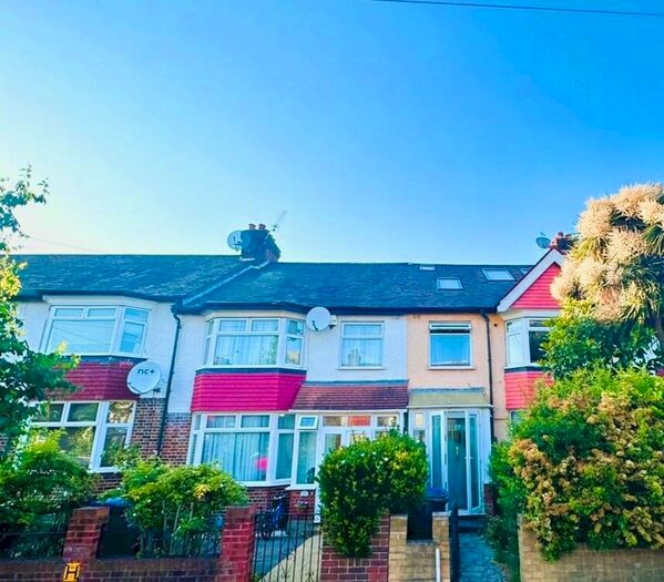 5 Bedroom Detached House To Rent In Park View, London, W3