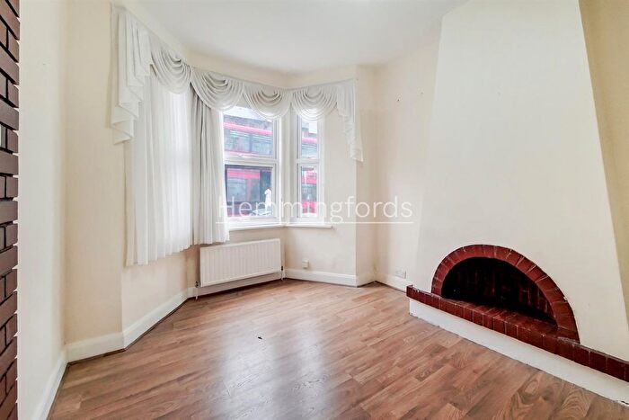 4 Bedroom Terraced House To Rent In Seven Sisters Road, London, N15