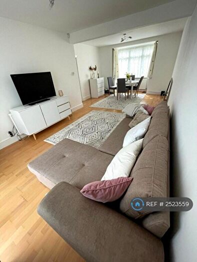 3 Bedroom Terraced House To Rent In Cranleigh Gardens, Kenton, Harrow, HA3