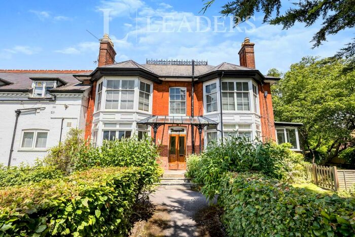 Property To Rent In Burpham Village, Guildford, GU1