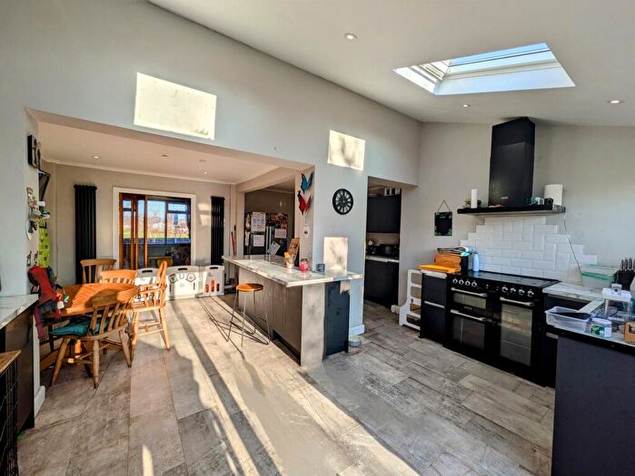 3 Bedroom Semi-Detached House For Sale In Wilson Road, Bradford, BD12