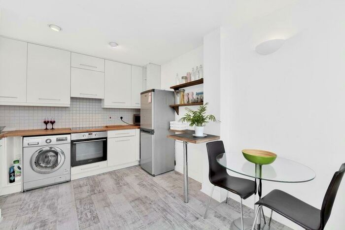 1 Bedroom Flat To Rent In Fairfield Road, London, E3