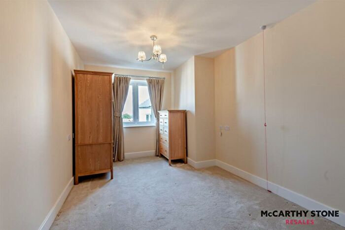 2 Bedroom Apartment For Sale In Sydney Court, Lansdown Road, Sidcup, DA14
