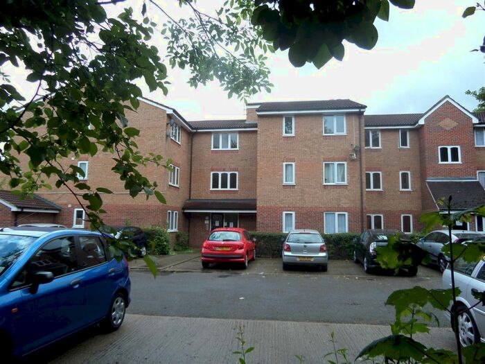 1 Bedroom Flat To Rent In Fenman Gardens, Goodmayes, Ilford, IG3