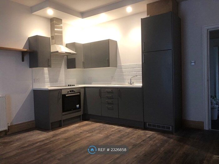 2 Bedroom Flat To Rent In Chorley Old Road, Bolton, BL1