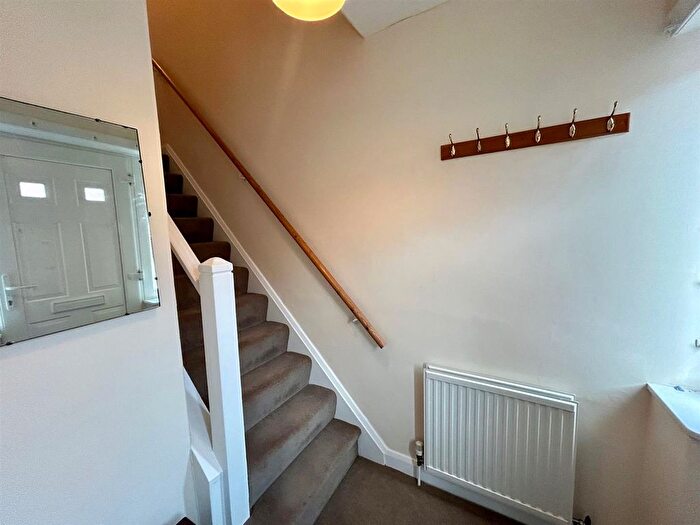 3 Bedroom Terraced House For Sale In Holly Walk, Scarborough, YO12