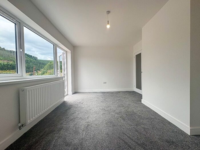 4 Bedroom Semi-Detached House To Rent In Hill Crest View, Cwmtillery, Abertillery, NP13