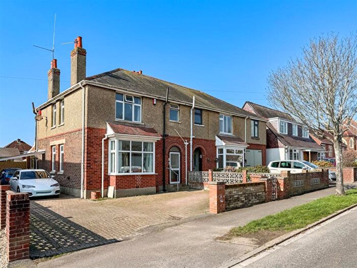 3 Bedroom Semi-Detached House For Sale In Station Road, Drayton, PO6