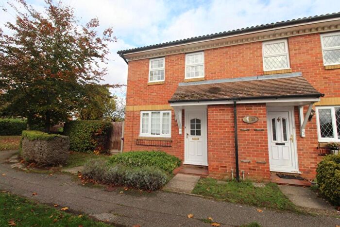 2 Bedroom Semi Detached House To Rent In Rye Gardens, Baldock, SG7