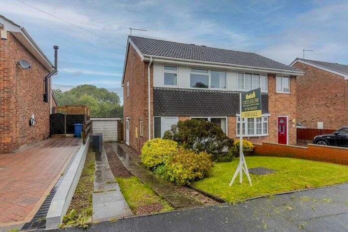 3 Bedroom Semi-Detached House For Sale In Ashbourne Drive, Silverdale, ST5