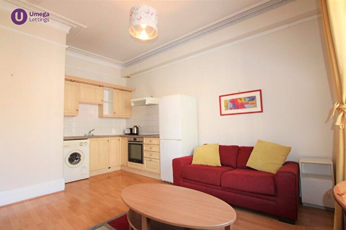 1 Bedroom Apartment To Rent In Easter Road, Edinburgh, EH7