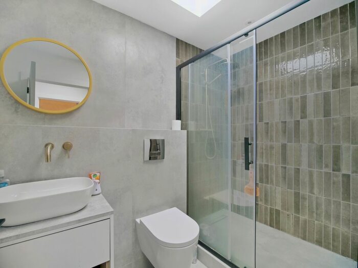 2 Bedroom Flat To Rent In Mulgrave Road, Croydon, Surrey, CR0