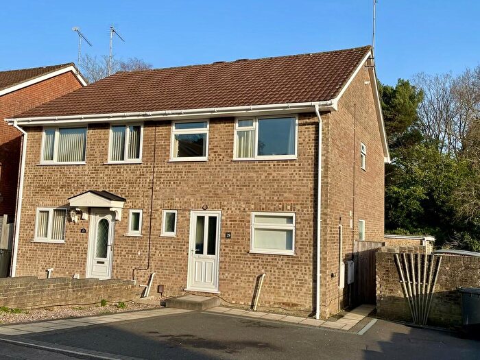 3 Bedroom Semi Detached House For Sale In Lytchett Drive, Broadstone, BH18