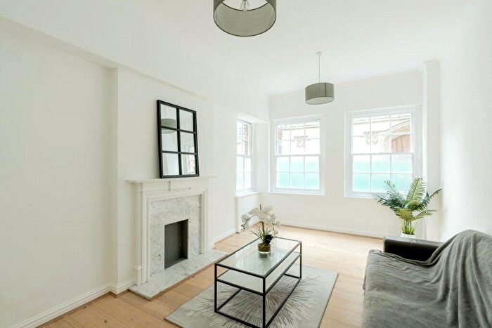 2 Bedroom Flat For Sale In Broad Street, Bristol, BS1