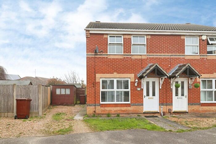 3 Bedroom Semi Detached House For Sale In Lupin Road, Lincoln, LN2
