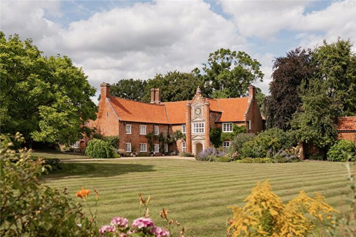 6 Bedroom Detached House For Sale In Holverston, Norwich, Norfolk, NR14