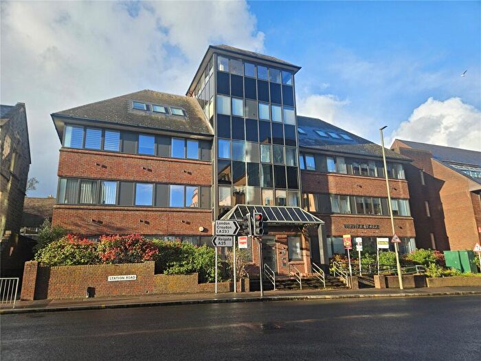 1 Bedroom Flat For Sale In Station Road, Redhill, Surrey, RH1