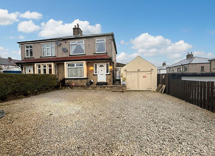 3 Bedroom Semi Detached House For Sale In Sandown Road, Halifax, HX2