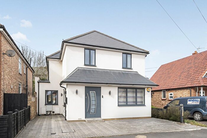 4 Bedroom Detached House For Sale In Sidney Road, Staines-Upon-Thames, TW18