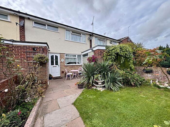 3 Bedroom Terraced House For Sale In Beaconsfield - No Chain, HP9