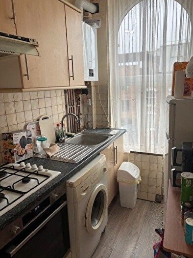 Studio To Rent In High Street, London, W3