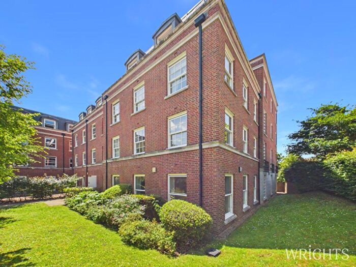 1 Bedroom Retirement Property For Sale In College Way, Welwyn Garden City, AL8