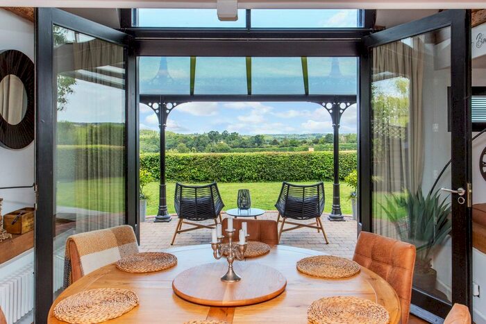 4 Bedroom Barn Conversion For Sale In Gushmere, Selling, ME13