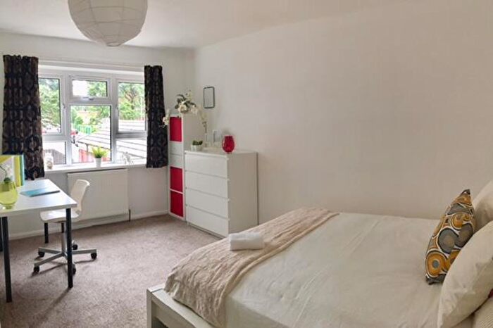 4 Bedroom Maisonette To Rent In Sackville Street, Southsea, PO5