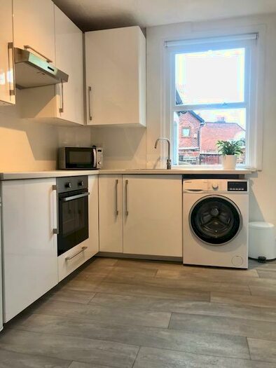 4 Bedroom End Of Terrace House To Rent In Margaret Street, Sheffield, S1