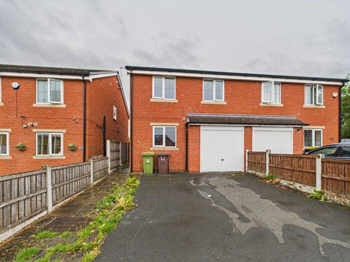 3 Bedroom Semi-Detached House To Rent In Fisher Street, Knottingley, WF11