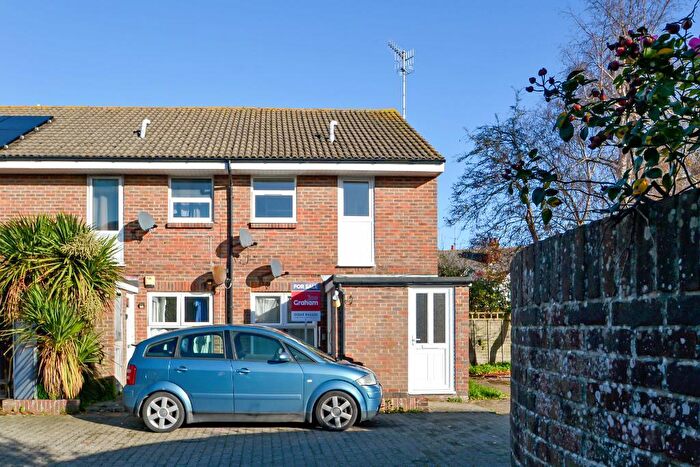 1 Bedroom Flat For Sale In St Clares Gardens, North Bersted, Bognor Regis, West Sussex, PO21