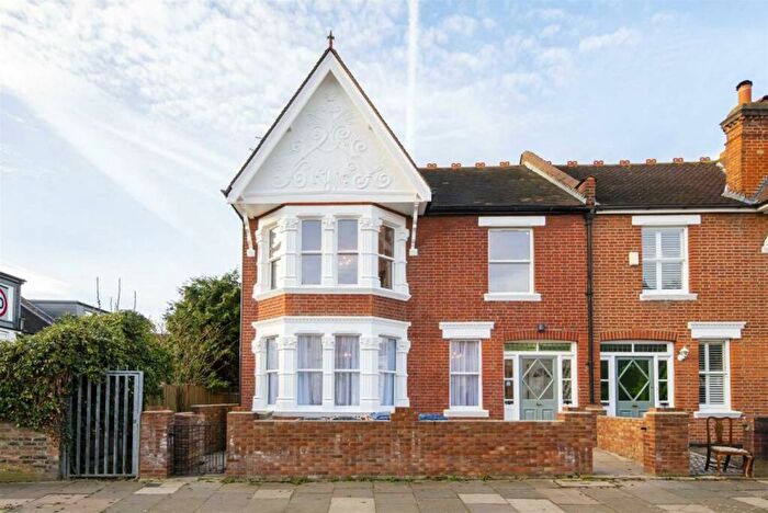3 Bedroom Flat To Rent In Sutherland Villas, Drayton Road, London, W13