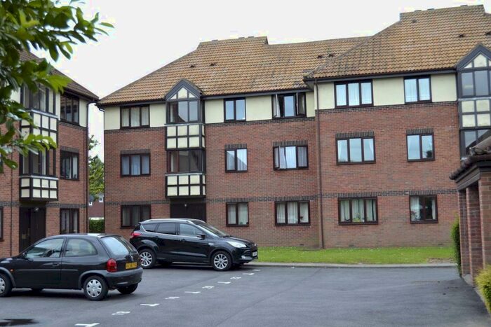 2 Bedroom Flat To Rent In North Station, CO4