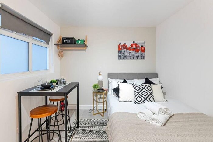 1 Bedroom Studio To Rent In Sonia Gardens, Neasden, London, NW10