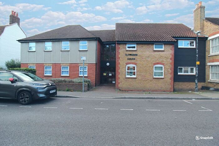 1 Bedroom Flat For Sale In East Street, Rochford, Essex, SS4
