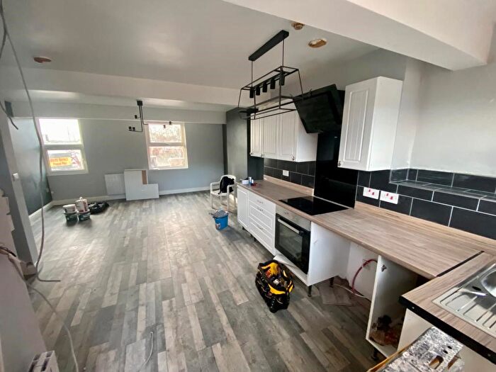 2 Bedroom Flat To Rent In Radford Road, Nottingham, NG7