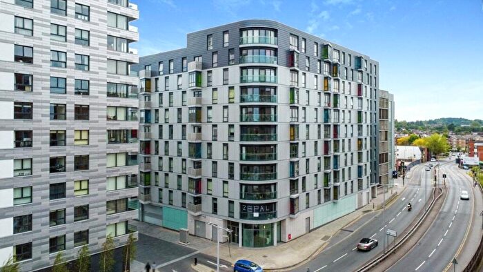 1 Bedroom Apartment For Sale In Alfred Street, Reading, Berkshire, RG1