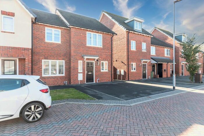 2 Bedroom Property To Rent In Moore Way, Castleford, WF10