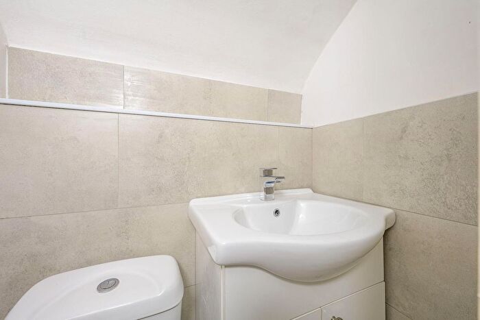 2 Bedroom End Of Terrace House For Sale In Barr Street, Dudley, DY3