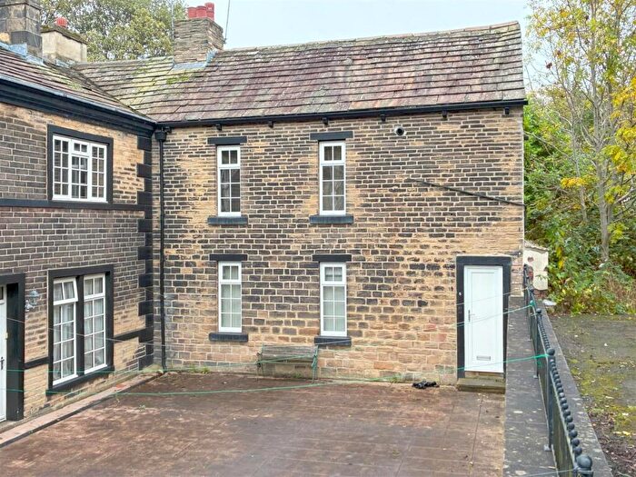 3 Bedroom End Of Terrace House To Rent In Holywell Grove, Armley, Leeds, LS12