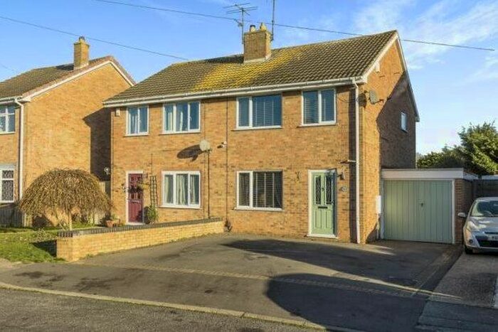 3 Bedroom Semi-Detached House To Rent In Royal Oak Drive, Nottingham, NG16