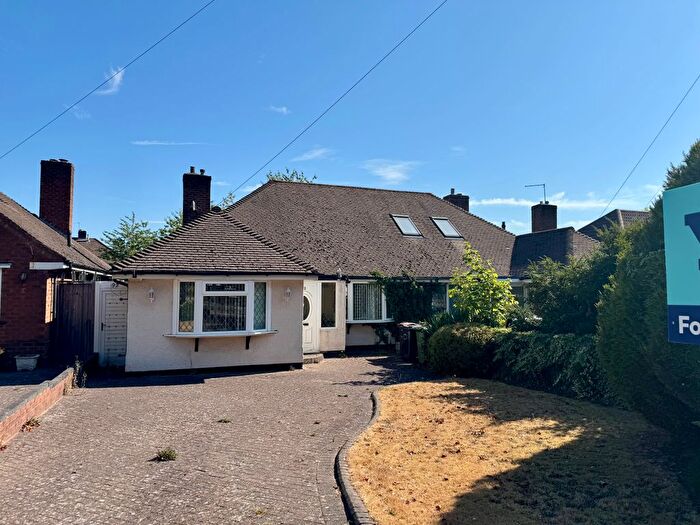 3 Bedroom Semi-detached Bungalow For Sale In Melton Avenue, Solihull, B92
