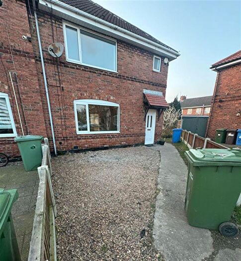 3 Bedroom End Of Terrace House To Rent In Suffolk Grove, Bircotes, Doncaster, DN11