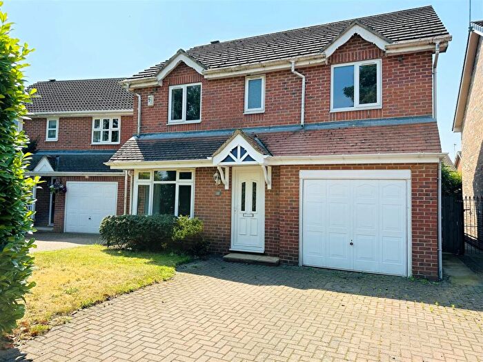 4 Bedroom Detached House For Sale In Lynwith Lane, Carlton, Goole, DN14