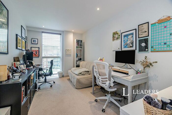 2 Bedroom Apartment To Rent In The Heart, Walton, KT12