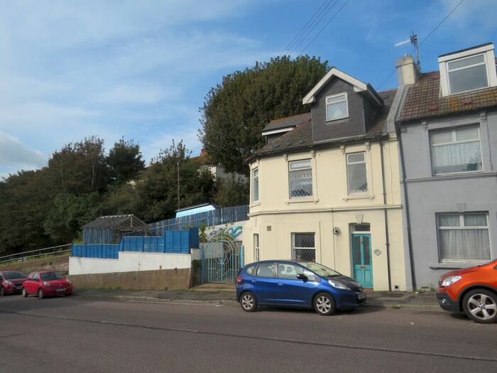 4 Bedroom Property To Rent In Old London Road, Hastings, TN35