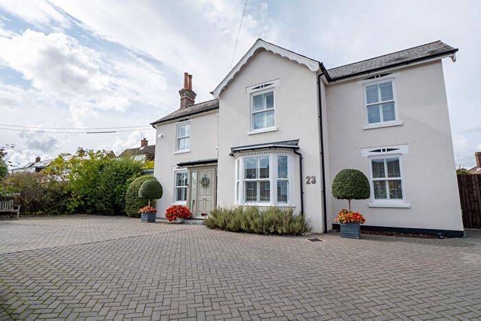5 Bedroom Detached House For Sale In Oatlands Road, Botley, SO32