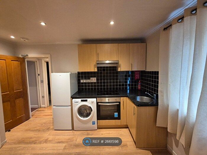 2 Bedroom Flat To Rent In Asplins Road, London, N17