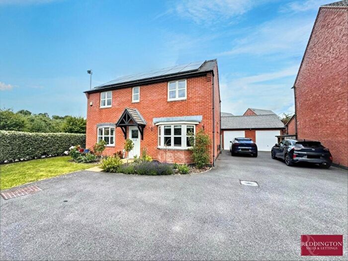 4 Bedroom Detached House For Sale In Stonebridge Close, Ibstock, LE67