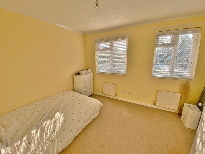 2 Bedroom End Of Terrace House For Sale In Florentine Way, Waterlooville, PO7